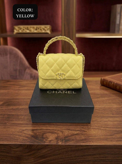 Chanel ᴍɪɴɪ ᴄʟᴜᴛᴄʜ ʙᴀɢ
ᴛᴏᴘ ʜᴀɴᴅʟᴇ ɢᴏʟᴅᴄʜᴀɪɴ
ᴡɪᴛʜʙᴏx
ϙᴜᴀʟɪᴛʏ: ᴄᴀᴠɪᴀʀ
sɪᴢᴇ:𝟏𝟓ᴄᴍ
95 dhs💓

Zain56
♥️♥️♥️