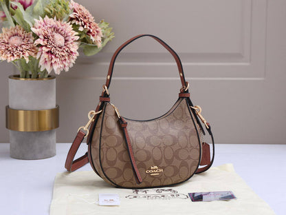 Coach 
Best quality with box’s 
100 dhs✅
size 21 cm

Zain290
♥️♥️♥️