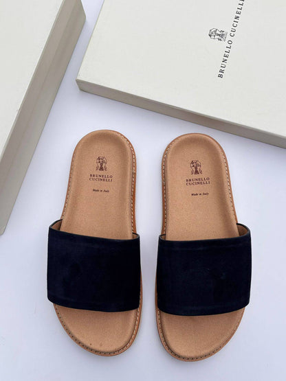Brunello cucinelli 
130 dhs🪙🌨️
Size 40-45

Zain54
♥️♥️♥️