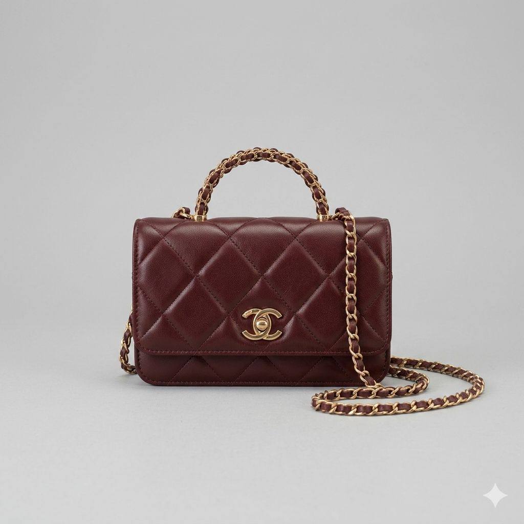 CHANEL Top Handle
Gold Hardware
With Long Chain belt strap
With BOX
🎁🎁🎁

Size: 18 cm

110 dhs✅

Zain239
♥️♥️♥️