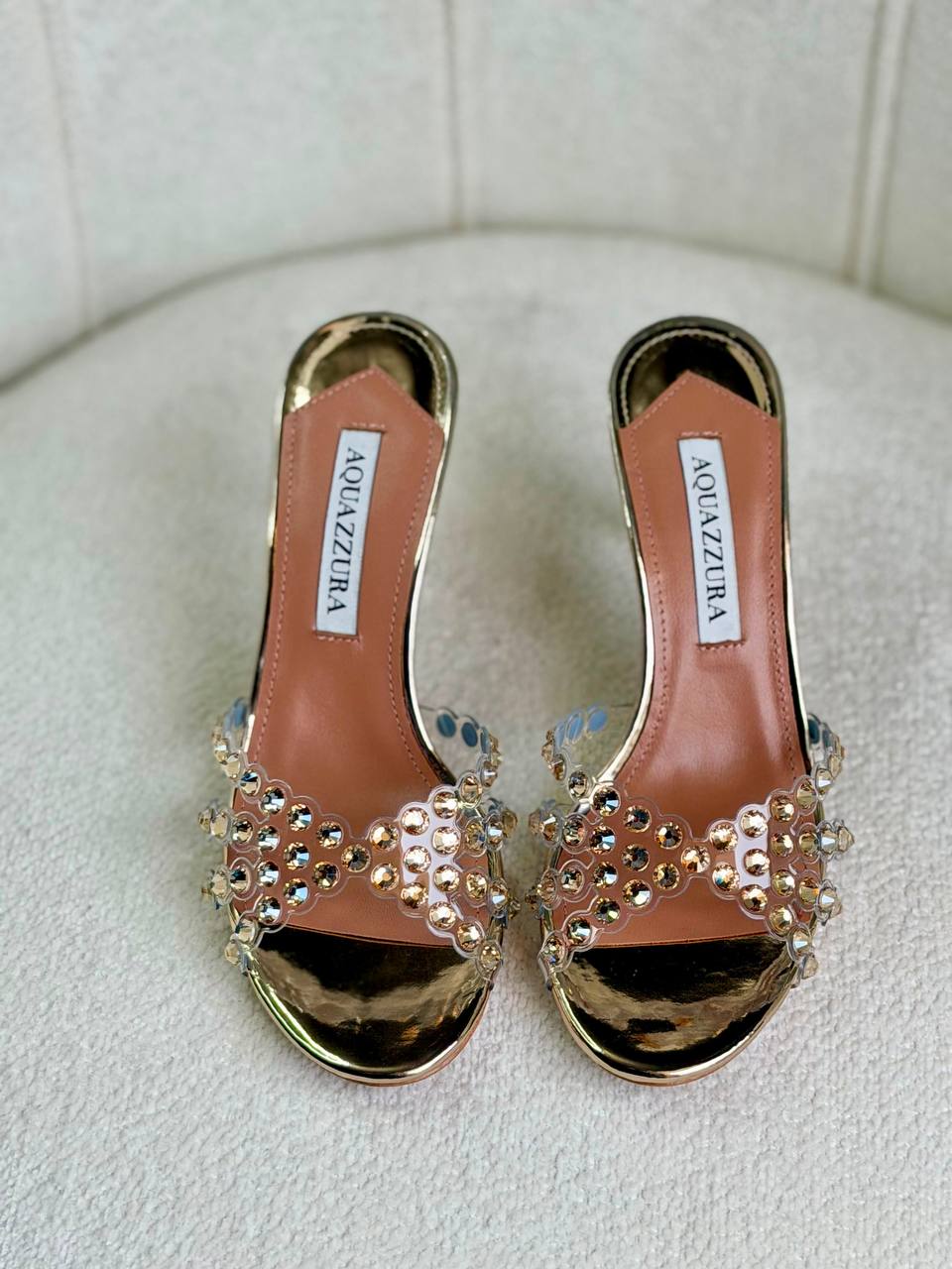 AQUAZZURA
Super *AAA* *+* Quality 💯 
With original packing🎁🎁
SIZE:36and41
Available now
450 dhs🇦🇪🇦🇪

Zain309
♥️♥️♥️