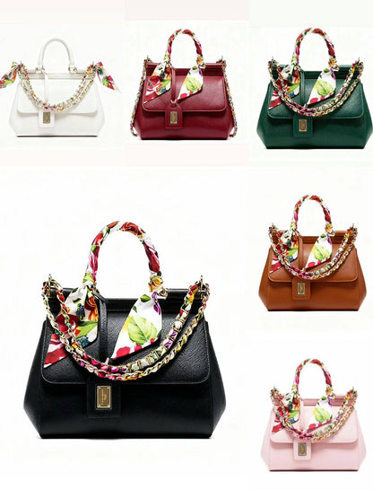 D&G
110 dhs🪙🌨️
high quality 
With box 25Cm

Zain26
♥️♥️♥️