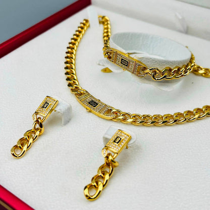APM SET 
Necklace 🦋
Earring😍
Bracelet 👀
good quality 💯

With master box 📦 👍👍
70 dhs✅

Zain216
♥️♥️♥️