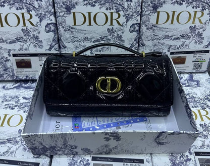 Dior 

100 dhs with box

Zain143
♥️♥️♥️