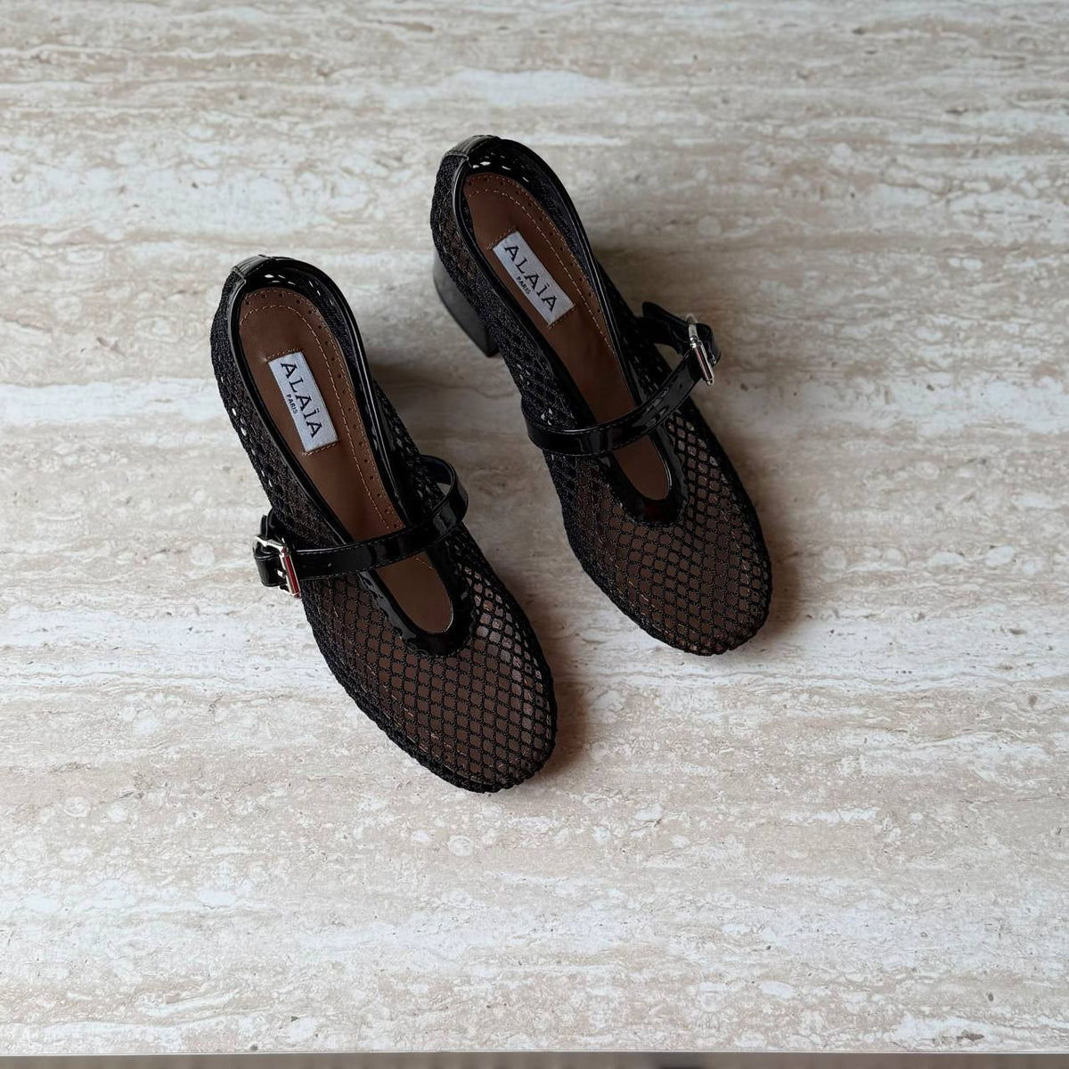 Alaia

Size 36 to 41 

450 dhs🇦🇪🇦🇪

Zain288
♥️♥️♥️