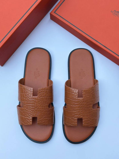 Hermes  
110 dhs✅
Size 40-45

Zain55
♥️♥️♥️