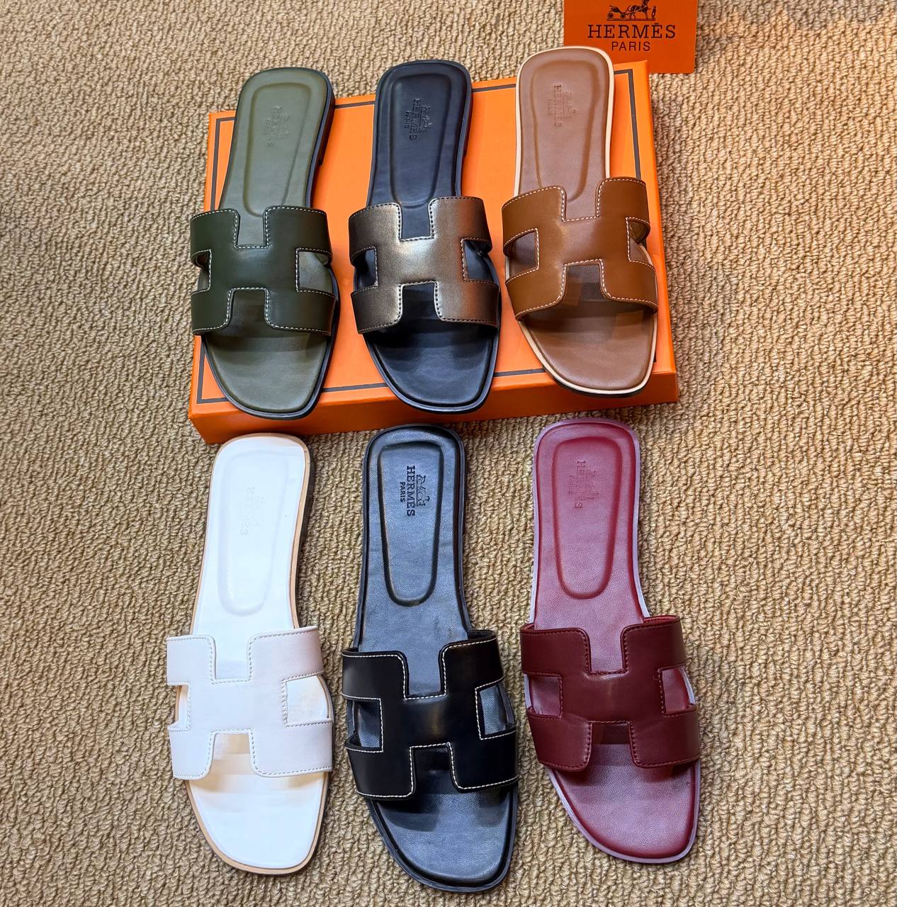 Hermes ladies 

new arrives 

36 to 41 

100 dhs🇦🇪🇦🇪

Zain236
♥️♥️♥️