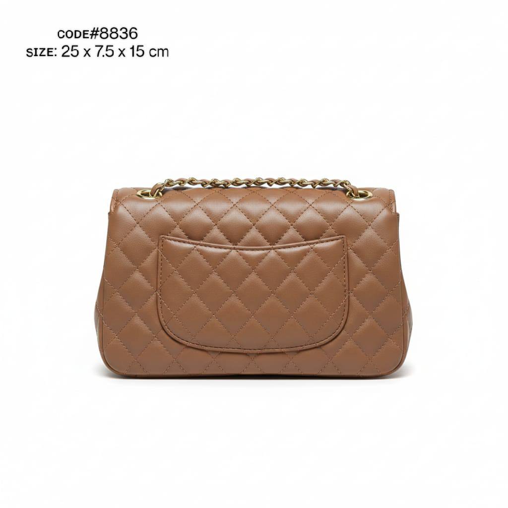 CHANEL ᴄʟᴀssɪᴄ
ᴅᴏᴜʙʟᴇ ғʟᴀᴘ ɢᴏʟᴅ ʜᴀʀᴅᴡᴀʀᴇ
LAMBSKIN LEATHER ᴍᴀᴛᴇʀɪᴀʟ
sɪᴢᴇ : 25 cm
ᴡɪᴛʜ BOX
🎁🎁🎁

75 dhs🪙🌨️

Zain31
♥️♥️♥️