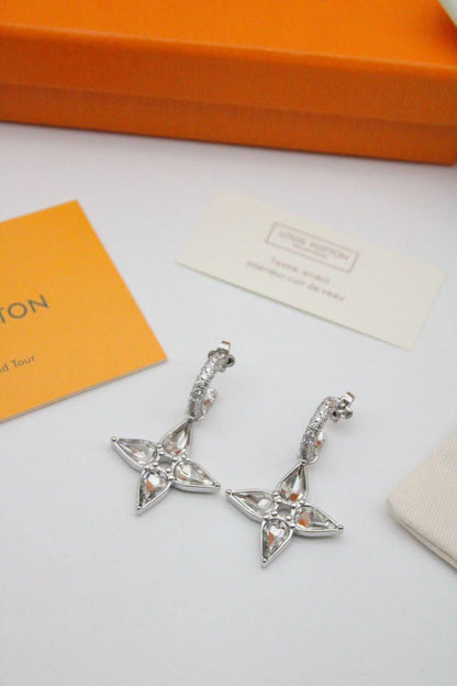 Lv earring

65 dhs

Zain122
♥️♥️♥️