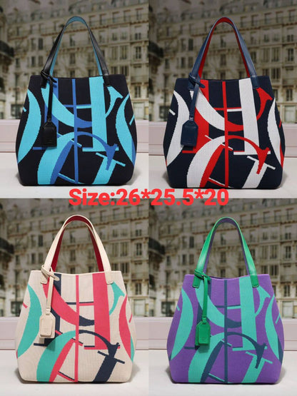 CH
155 dhs❣️
size:26*25.5*20
2in1
Made of knitted fabric
Very beautiful

Zain07
♥️♥️♥️