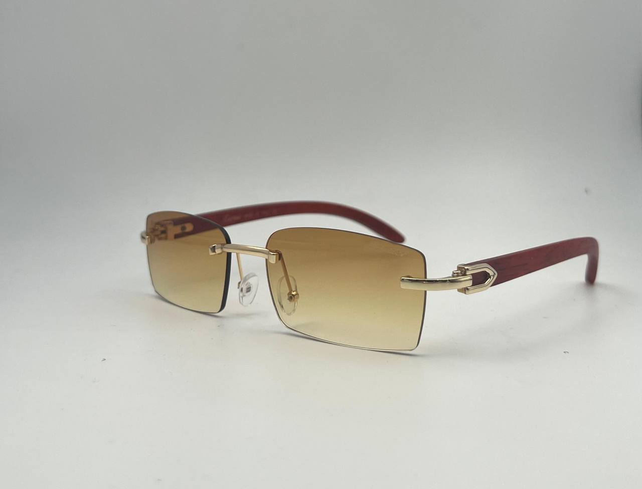 Cartier
Sunglasses 🕶️ 
good quality 💯
With master box 🗃️ 
50 dhs🪙🌨️

Zain273
♥️♥️♥️