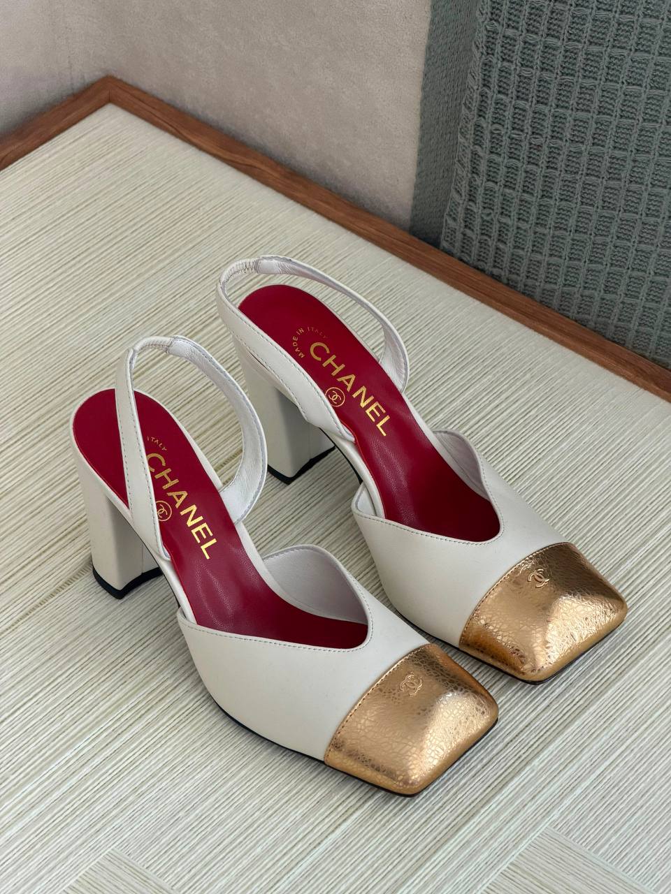 CHANEL
QUALITY:SUPER MASTER 😍💥
SIZE:36 TO 42😍🥰
450 dhs💛

Zain319
♥️♥️♥️