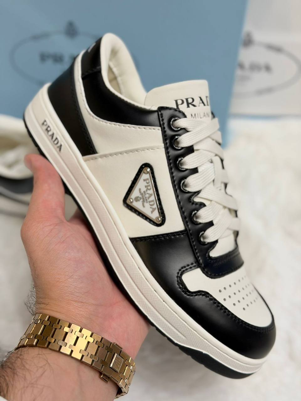 PRADA
💎 _*VIP QUALITY +A*_ 💎
Size 37 To 41

530 dhs✅

Zain292
♥️♥️♥️