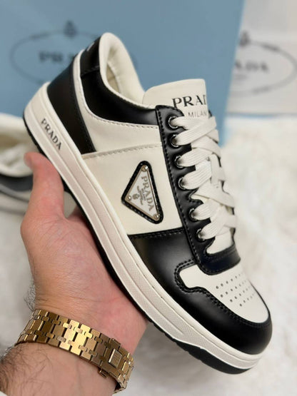 PRADA
💎 _*VIP QUALITY +A*_ 💎
Size 37 To 41

530 dhs✅

Zain292
♥️♥️♥️