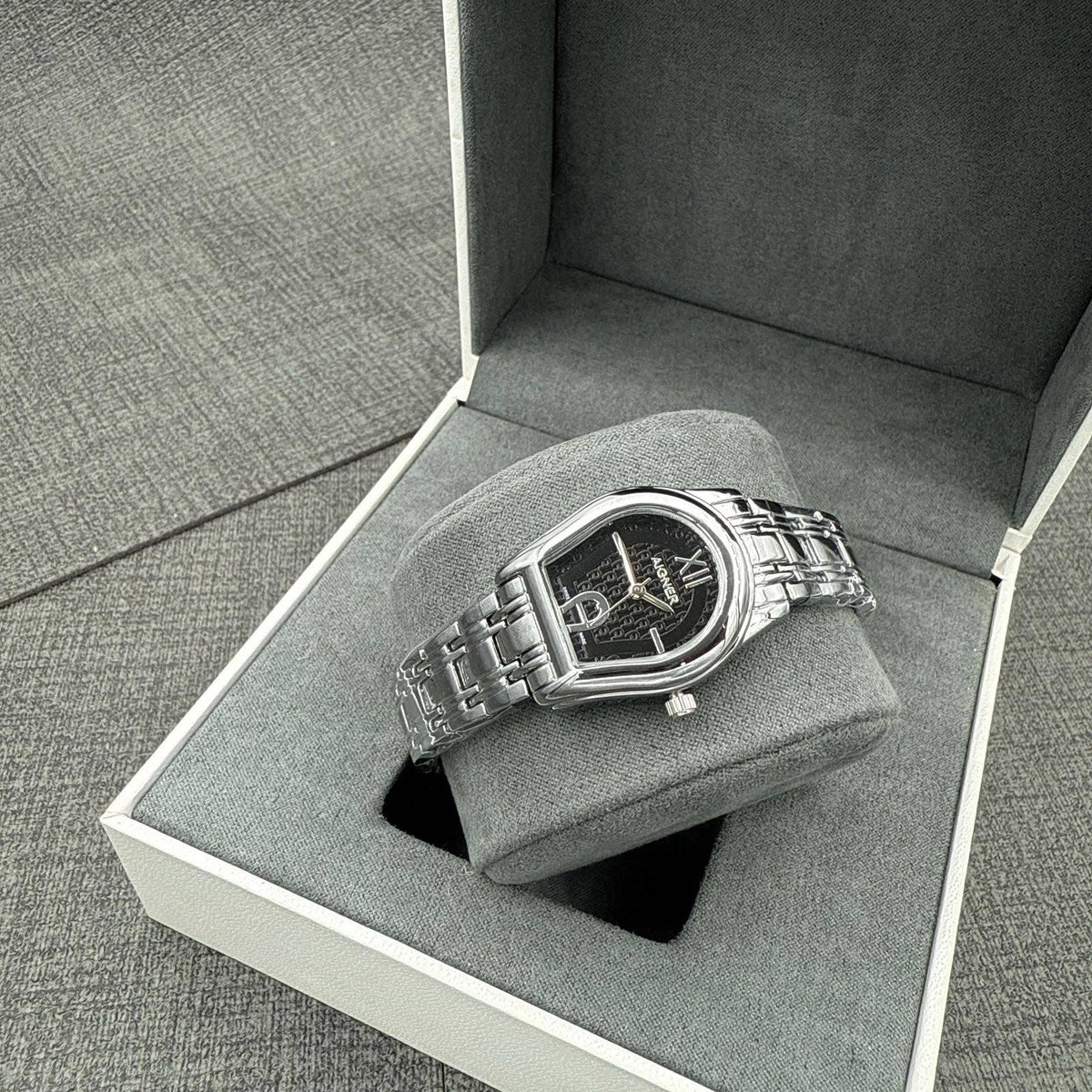 Dior
Aigner
Rolex
Piaget
Gucci

55 dhs

Zain45
♥️♥️♥️