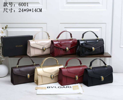 BVLGARI 

95 dhs🪙🌨️

with box
🎁🎁🎁

Zain90
♥️♥️♥️