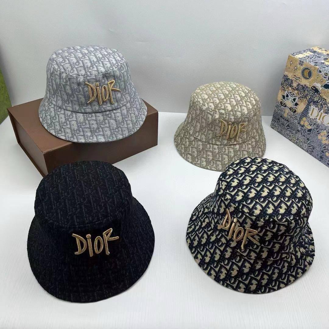 HAT
50 dhs💓

Zain231
♥️♥️♥️