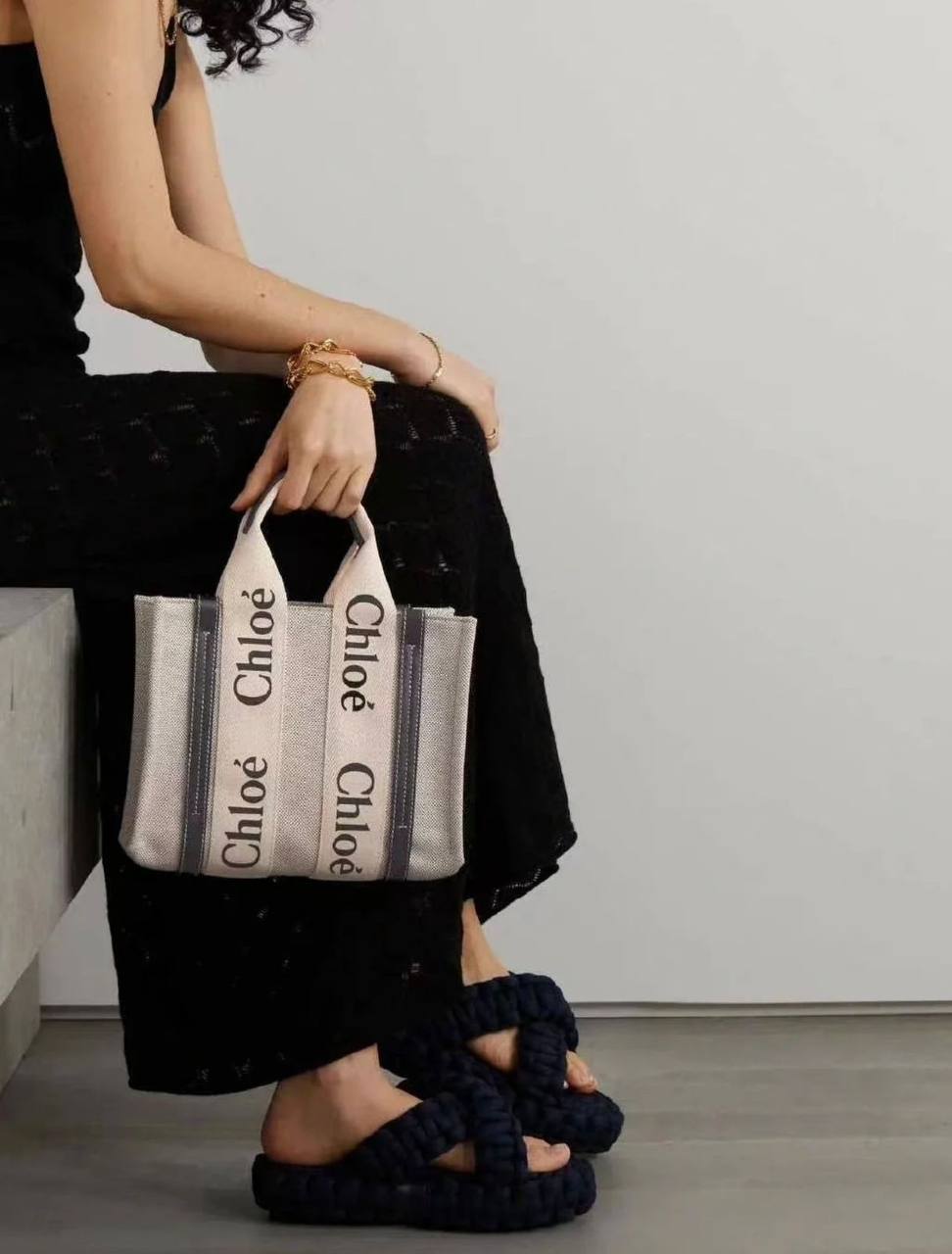 Chloe
good quality 
Big size 120 dhs🇦🇪🇦🇪
Meduim size 110 dhs🇦🇪🇦🇪
Small size  100 dhs🇦🇪🇦🇪

Zain295
♥️♥️♥️