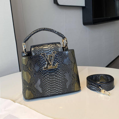 LV
Best quality
With box’s
🎁🎁🎁

120 dhs🪙🌨️
size 22cm

Zain158
♥️♥️♥️