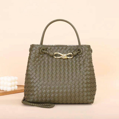 🎉 Offer 🎊  Prada / Bottega
Good quality 
Size : 25 * 22 cm
70 dhs🪙🌺
Limit Stock

Zain115
♥️♥️♥️