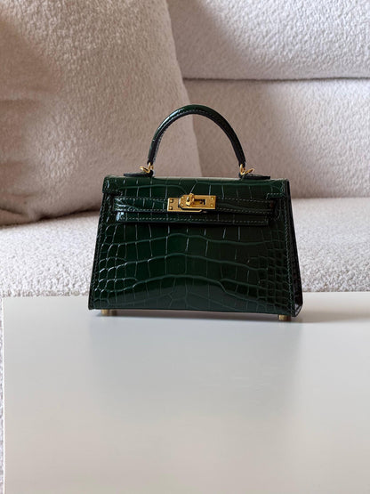 Hermes

minikelly 19cm💕

master quality😍

with box❤️
🎁🎁🎁

550 dhs❣️

Zain52
♥️♥️♥️