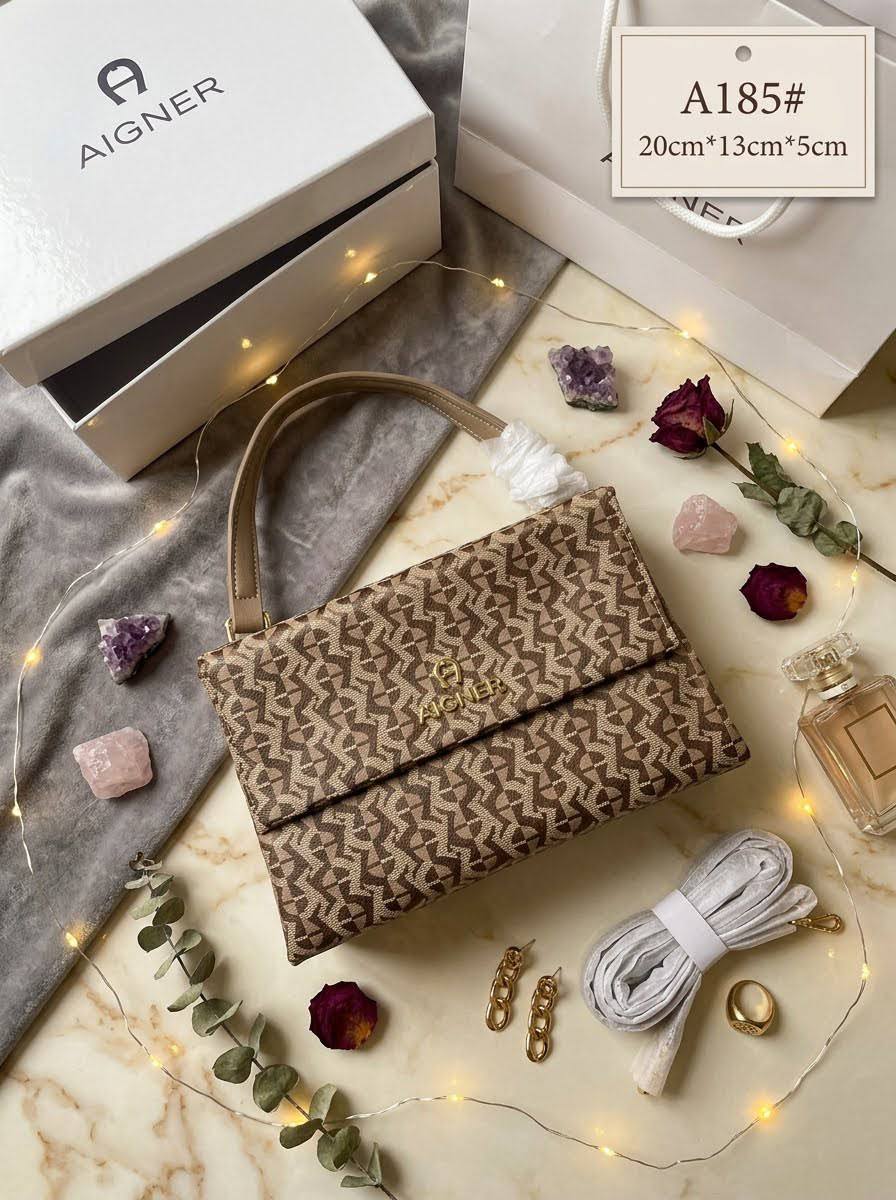 Aigner 

95 dhs
With box 

Zain72
♥️♥️♥️