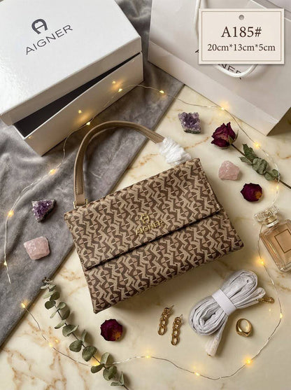 Aigner 

95 dhs
With box 

Zain72
♥️♥️♥️
