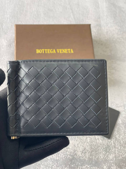 😇*BOTTEGA VENETA*😇
*wallet*
*Master quality*
250 dhs🪙🖤

Zain179
♥️♥️♥️