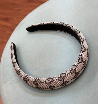 HAIRBANDS   
210 dhs🇦🇪🇦🇪
Gucci
prada

Zain328
♥️♥️♥️