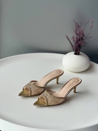 Gianvitto Rossi ✨⭐️
Size 36-41
_Super master high quality_🪡
450 dhs💛

Zain176
♥️♥️♥️