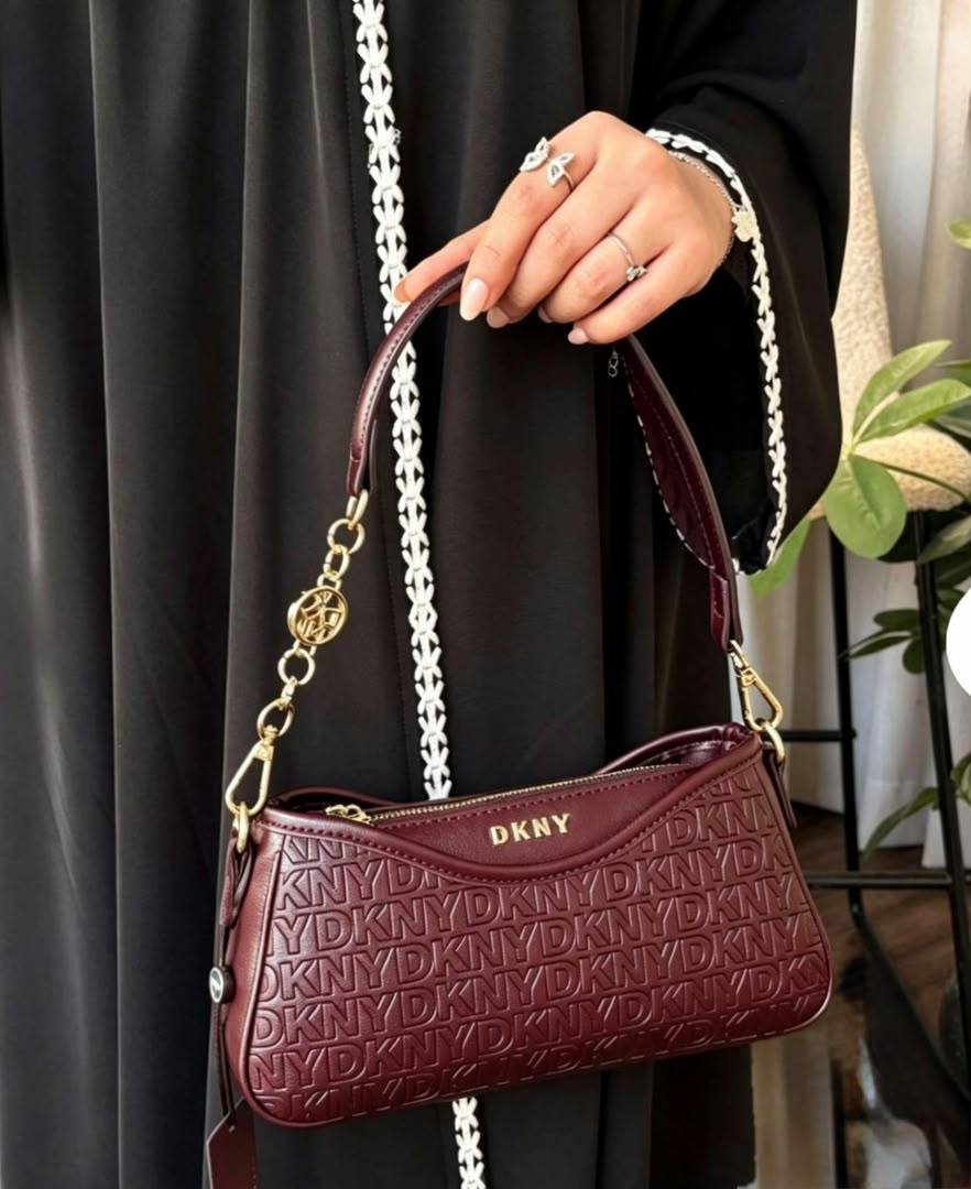 Dkny

100 dhs🇦🇪🇦🇪

High-quality 

with box
Zain35
♥️♥️♥️