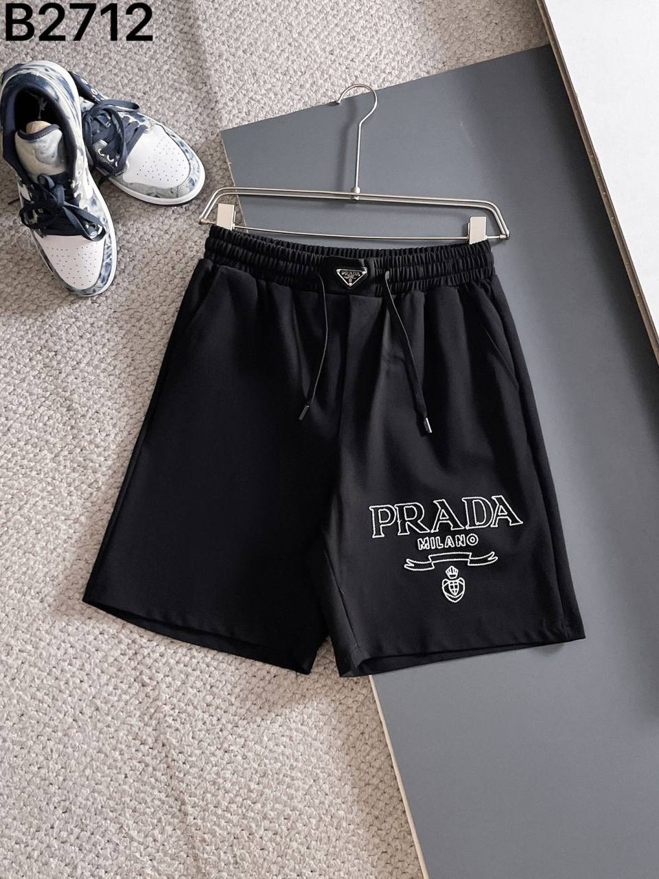 PRADA

Super Master quality

Sizes: M L XL 2XL 3XL 4XL

280🇦🇪🇦🇪

Zain330
♥️♥️♥️