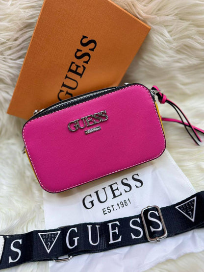 Guess cross
Size : 19 * 11 * 7 cm
60 dhs🪙💕
with box🎁

Zain115
♥️♥️♥️