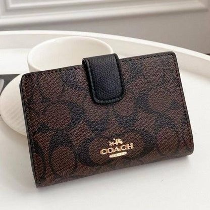 Coach 
Wallets Master
125 dhs💓

Zain248
♥️♥️♥️