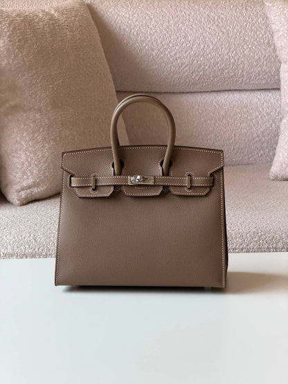 Hermes birkin 25cm💕super master quality😍with box❤️
600 dhs🇦🇪🇦🇪

Zain52
♥️♥️♥️