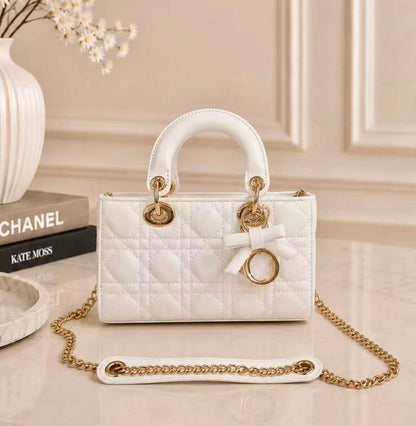 DIOR 

NEW CAME 

HIGH QUALITY 

WITH BOX 
135 dhs🇦🇪🇦🇪

Zain295
♥️♥️♥️