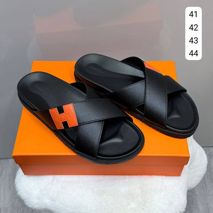 HERMES 
MEN GOOD QUALITY 
110 dhs🪙🌨️
Size 40 TO, 45

Zain40
♥️♥️♥️