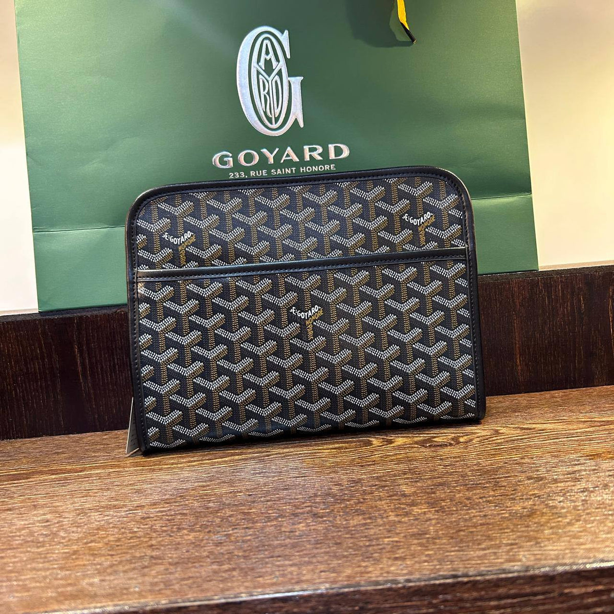 Goyard 

Master Quality 
Clutch Bag 
190 dhs🇦🇪🇦🇪

Zain33
♥️♥️♥️