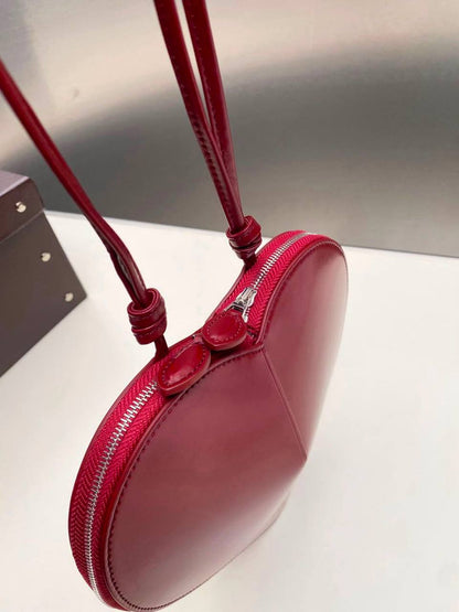 Alaia Le Cœur bag
*Size 21 cm*
For Price 👇 WhatsApp✅
0568585901 
0507557372
0552275751 Owner Zain 👌

Zain274
♥️♥️♥️