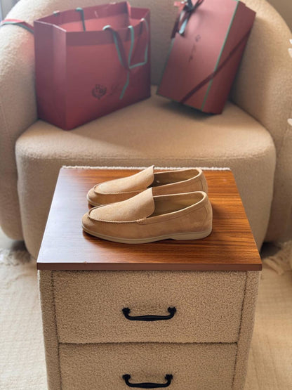 LORO Piana SUMMER WALK
*AAA quality*
*SIZE: 40 to 47*
450 dhs🪙🌺

Zain185
♥️♥️♥️