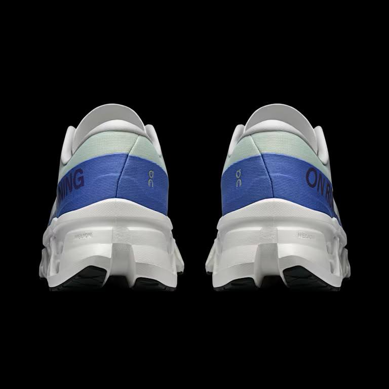 On Cloudmonster 3 running Iceberg/Ivory 
NEW ARRIVALS 🤩
36-45 AVAILABLE 😇
240 dhs🇦🇪🇦🇪

Zain242
♥️♥️♥️