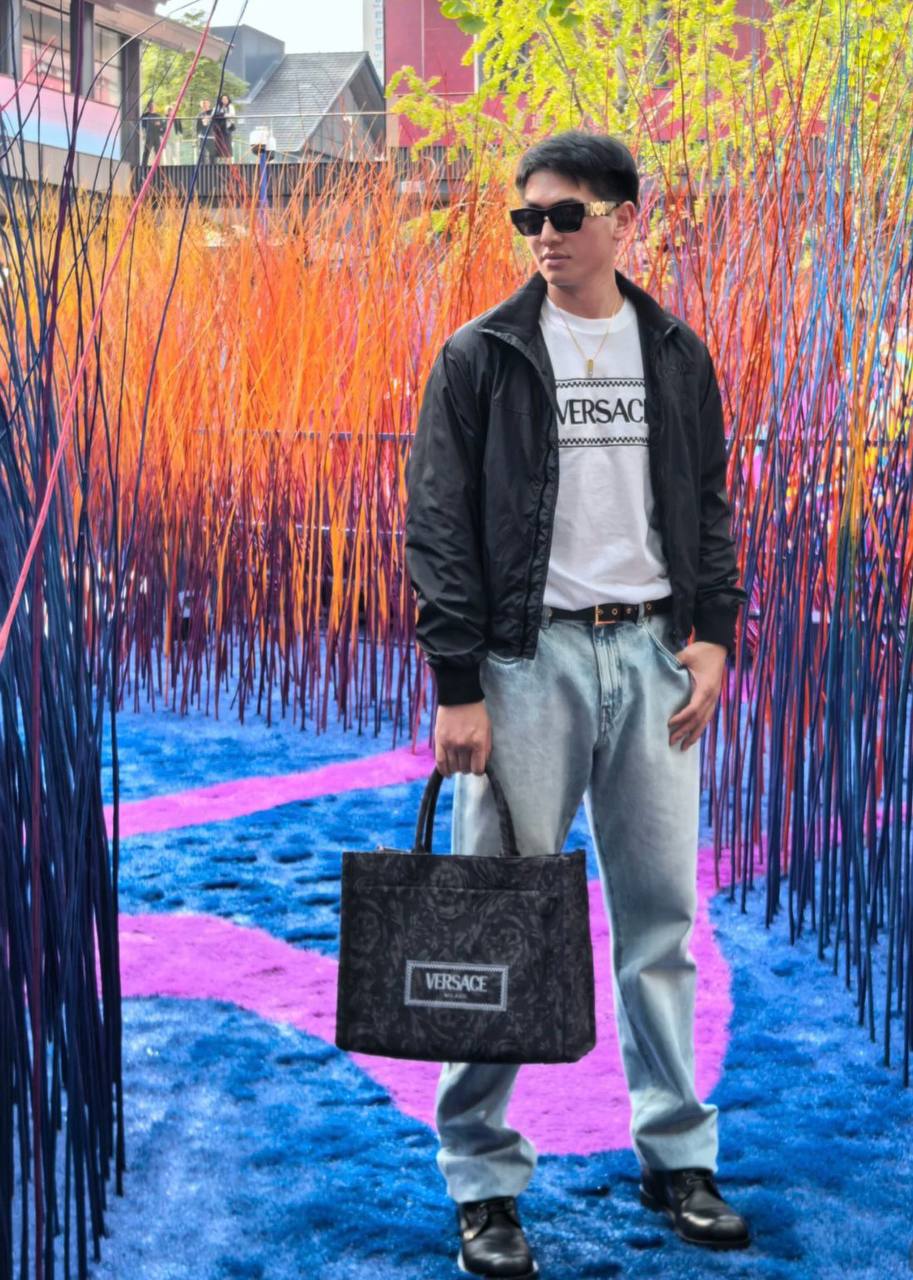 VERSACE  
NEW DESIGN GOOD QUALITY 
105 dhs🪙🌨️

Zain39
♥️♥️♥️
