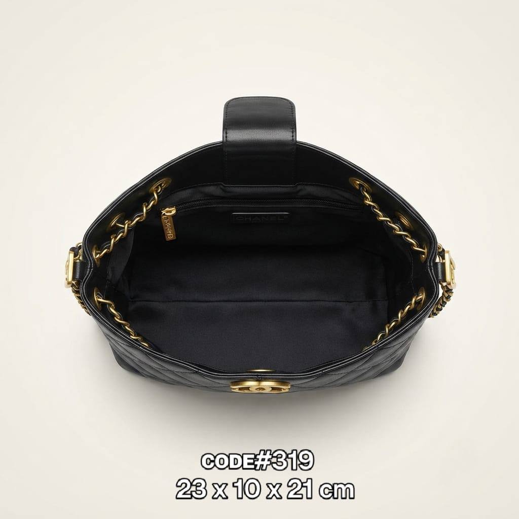 Chanel ʙᴜᴄᴋᴇᴛ ʙᴀɢ
ᴛᴡᴏ-ᴛᴏɴᴇ sʜᴏᴜʟᴅᴇʀ ʙᴀɢ
sᴜᴇᴅᴇ & ǫᴜɪʟᴛᴇᴅ ʟᴀᴍʙsᴋɪɴ
ɢᴏʟᴅ ʜᴀʀᴅᴡᴀʀᴇ
ɪɴ ᴛᴡɪsᴛ ʟᴏᴄᴋ ʟᴏɢᴏ
sɪᴢᴇ : 23 cm

90 dhs🇦🇪🇦🇪

Zain31
♥️♥️♥️