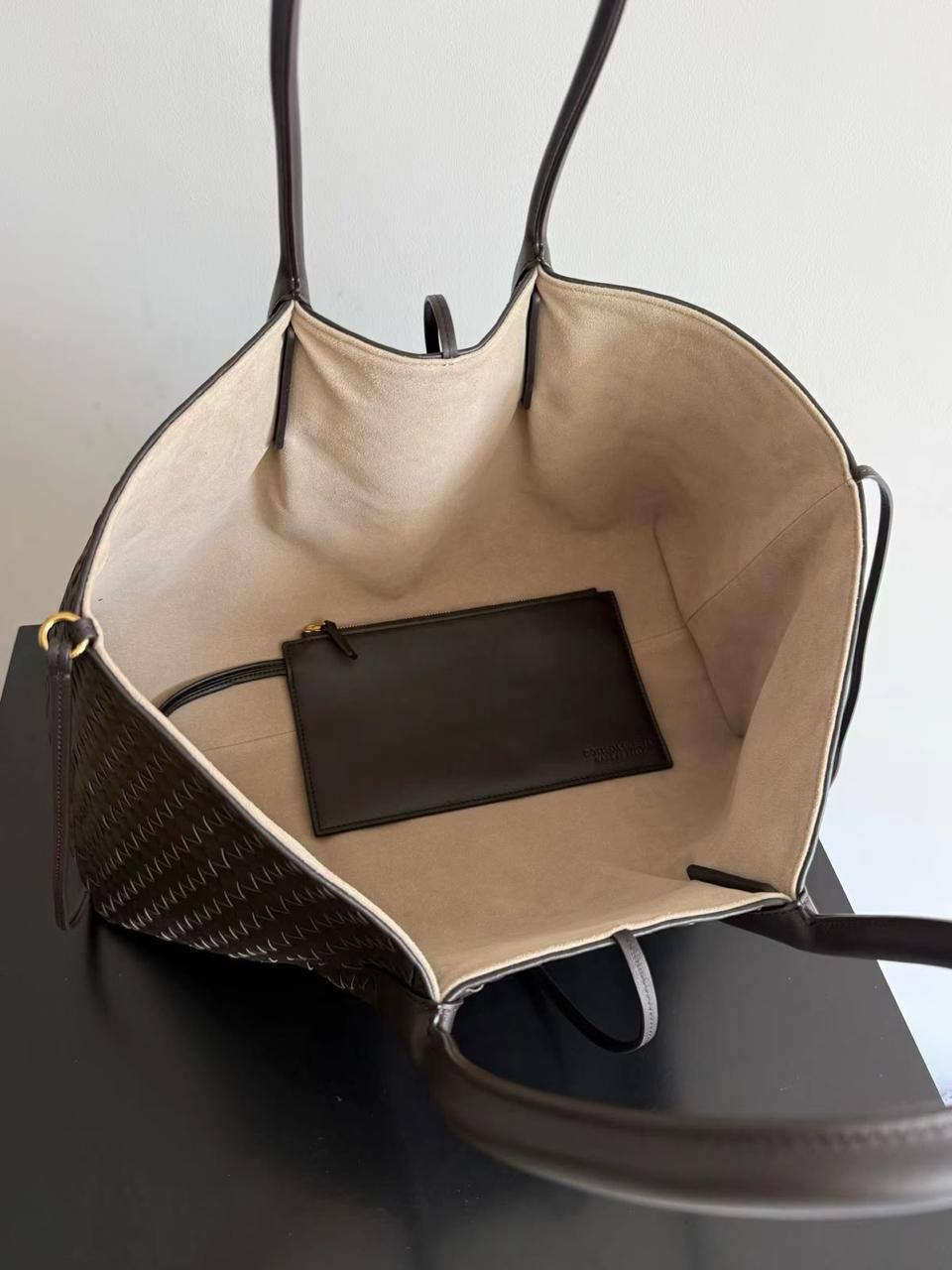 Bottega Veneta Pinacoteca tote bag 

For Price 👇 WhatsApp✅
0568585901 
0507557372
0552275751 Owner Zain 👌

Zain71
♥️♥️♥️