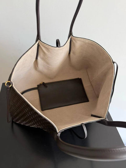 Bottega Veneta Pinacoteca tote bag 

For Price 👇 WhatsApp✅
0568585901 
0507557372
0552275751 Owner Zain 👌

Zain71
♥️♥️♥️