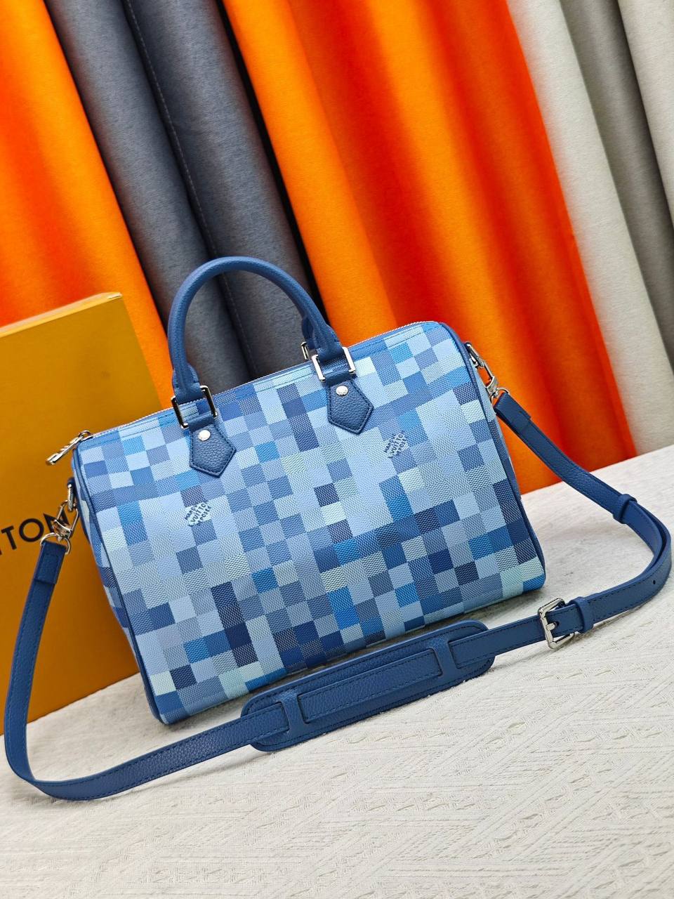 LV
Master
Size:30cm  
250 dhs✅

Zain114
♥️♥️♥️