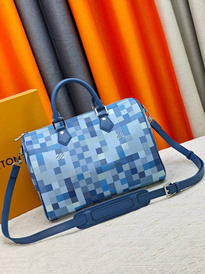 LV
Master
Size:30cm  
250 dhs✅

Zain114
♥️♥️♥️