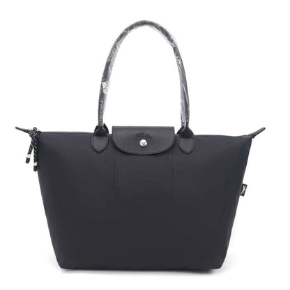 NEW CAME 
LONG CHAMP BAG
GOOD QUALITY 
60 dhs🇦🇪🇦🇪
SIZE :- *48*19*30cm

Zain40
♥️♥️♥️