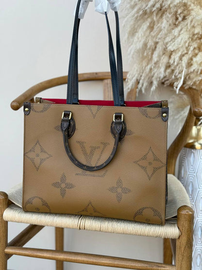 LV
36cm
430 dhs✅
Top quality 
With box🎁

Zain167