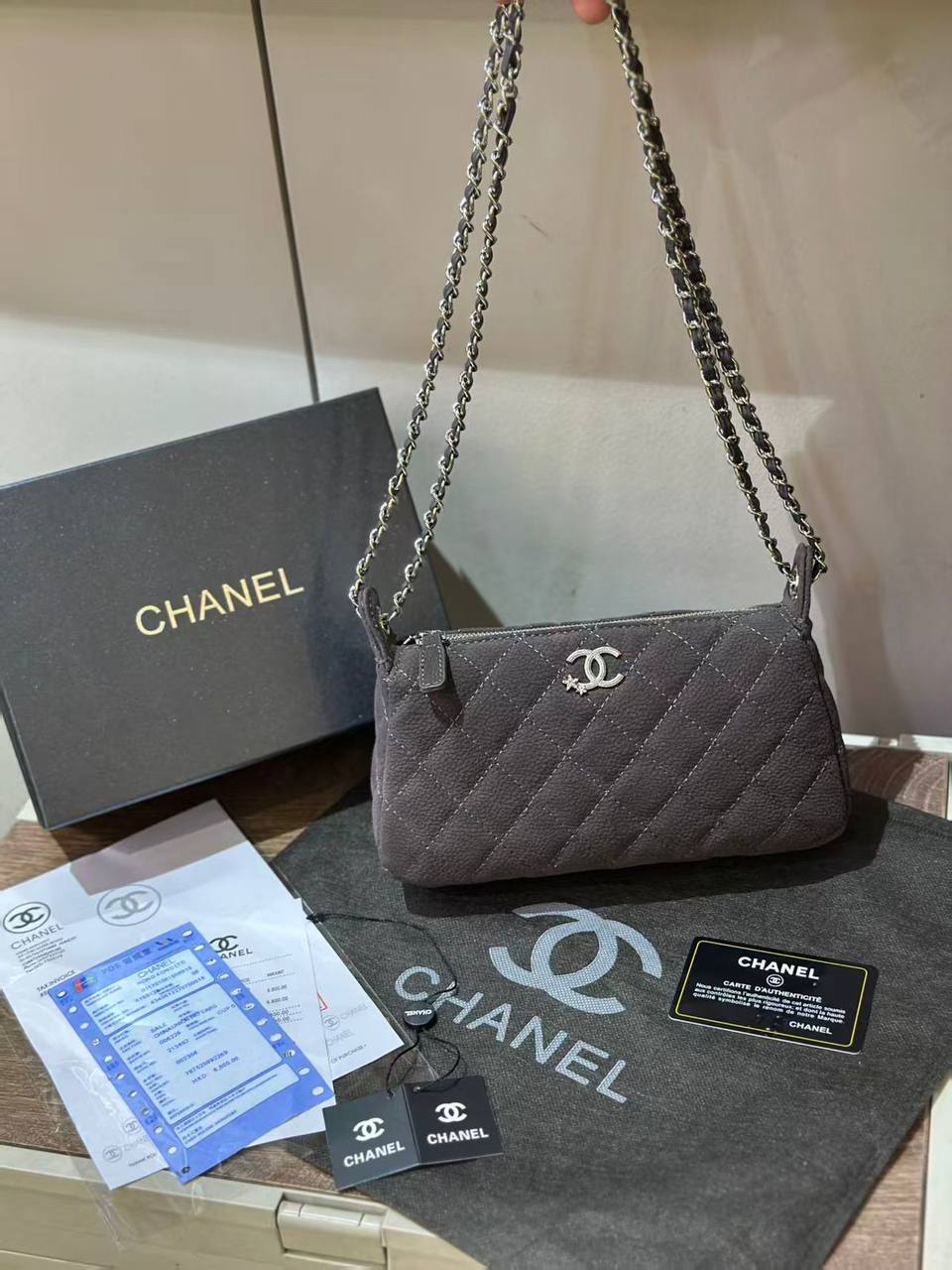 Chanel
95 dhs🪙🌨️

Withbox
🎁🎁🎁

Zain143
♥️♥️♥️
